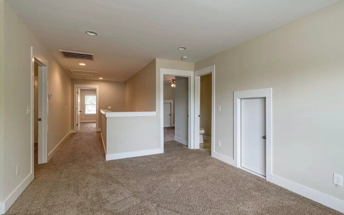 5-bed home for sale in Nashville, TN 37208, 1715 21st Ave N 1715 21st Ave N, Nashville TN 37208 5-bed home, photo 4 of 5