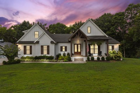 1401 Theta Pike Columbia TN 38401