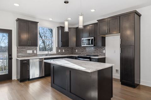 2109 Chadwell Retreat Dr Madison TN 37115