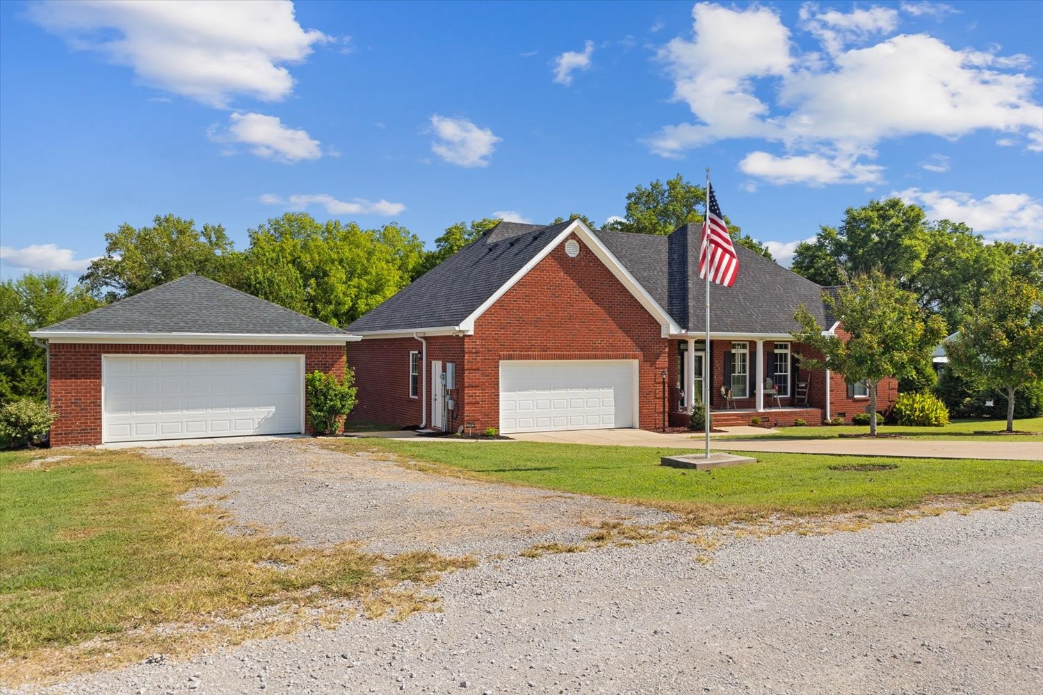 605 Compton Ln