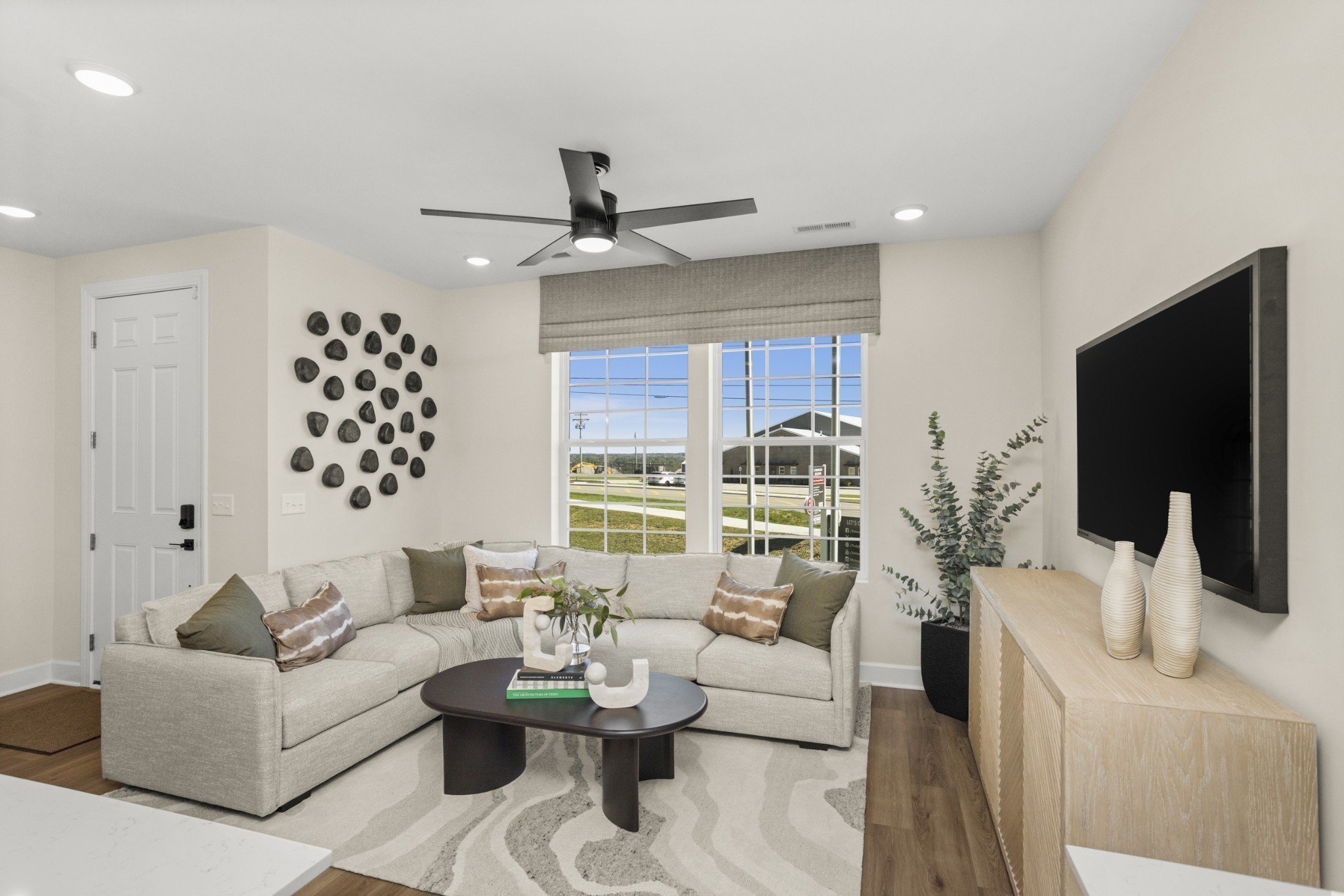 326 Lynwood Station Boulevard