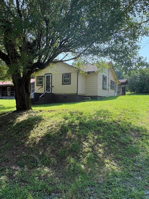 Photo of 1117 Bledsoe Dr, Etowah, TN 37331 (MLS # 3512995)