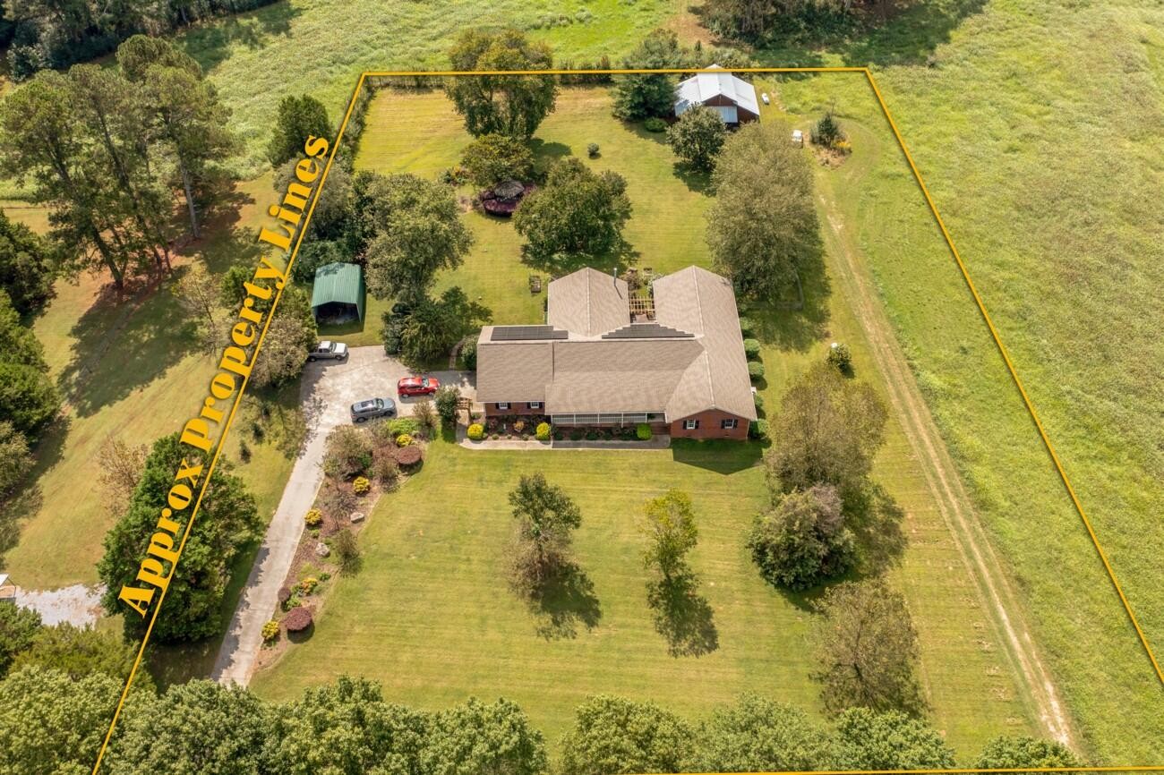 272 NW Fairview Road NW