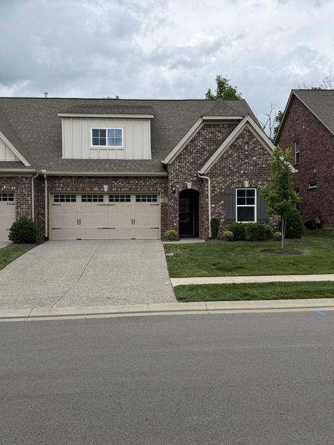 Photo of 922 Meadowcrest Way, Lebanon, TN 37090 (MLS # 3228412)