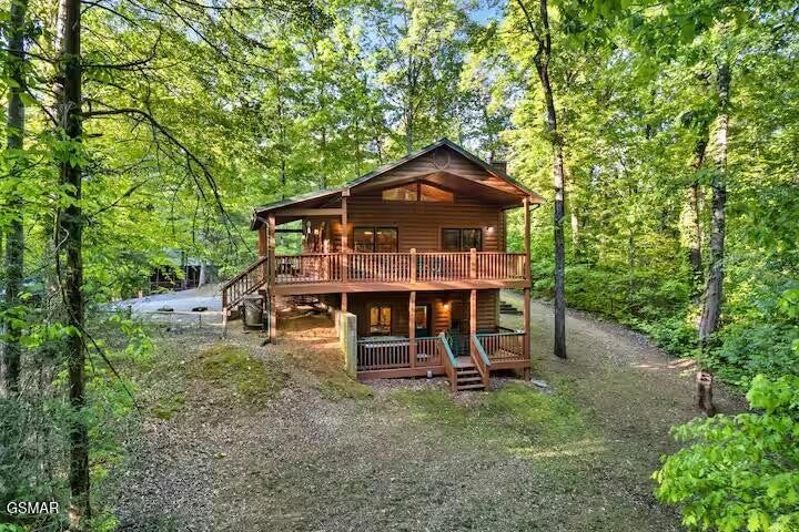3828 Saddle Brook Way