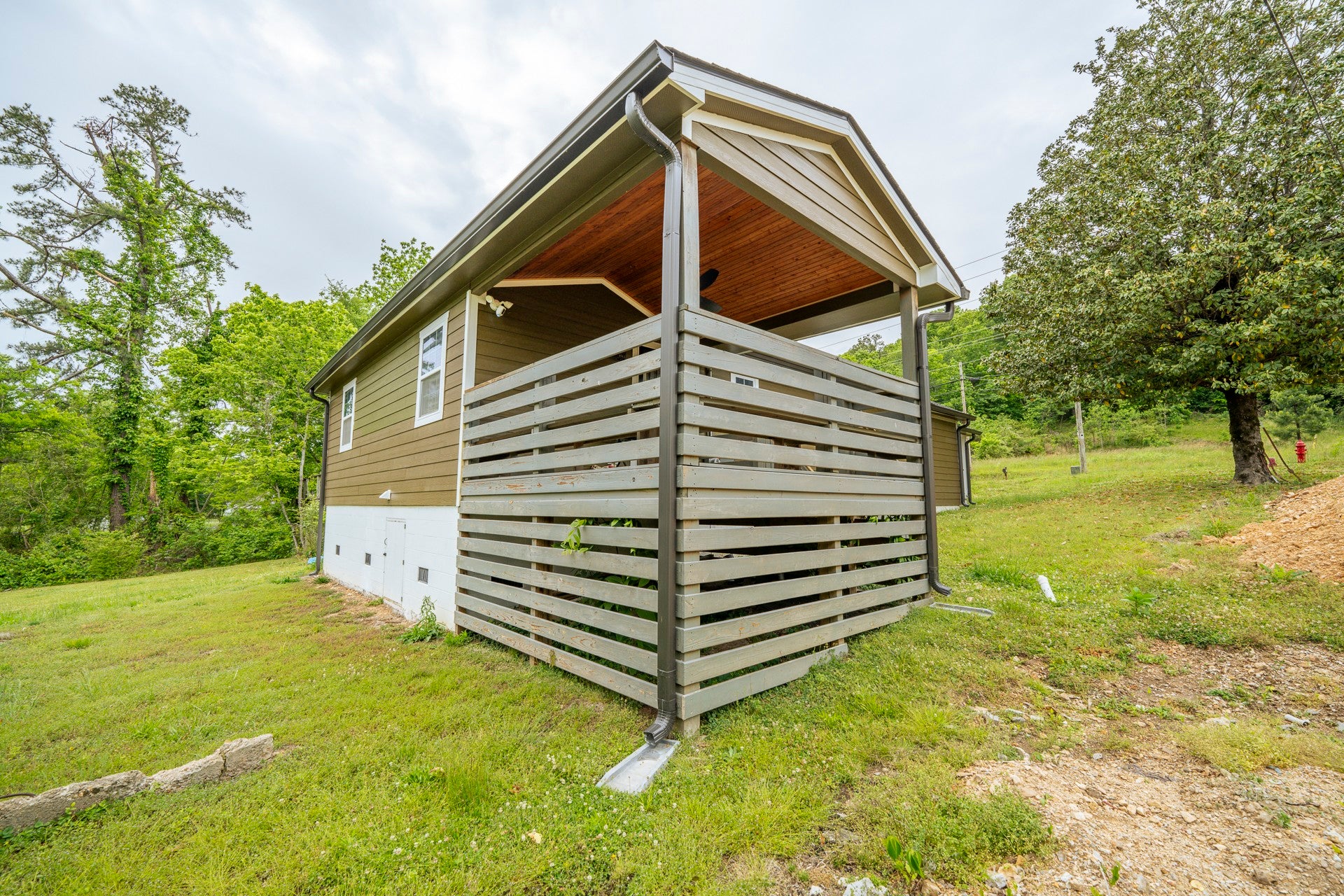 411 Highway 64 W