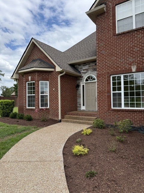 203 James Matthew Ln