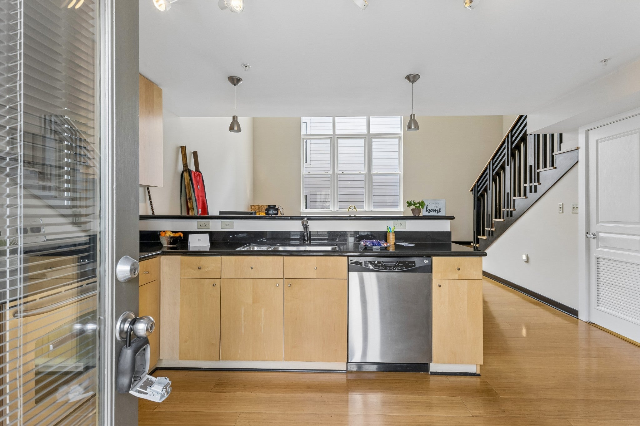 807 18th Ave S 408