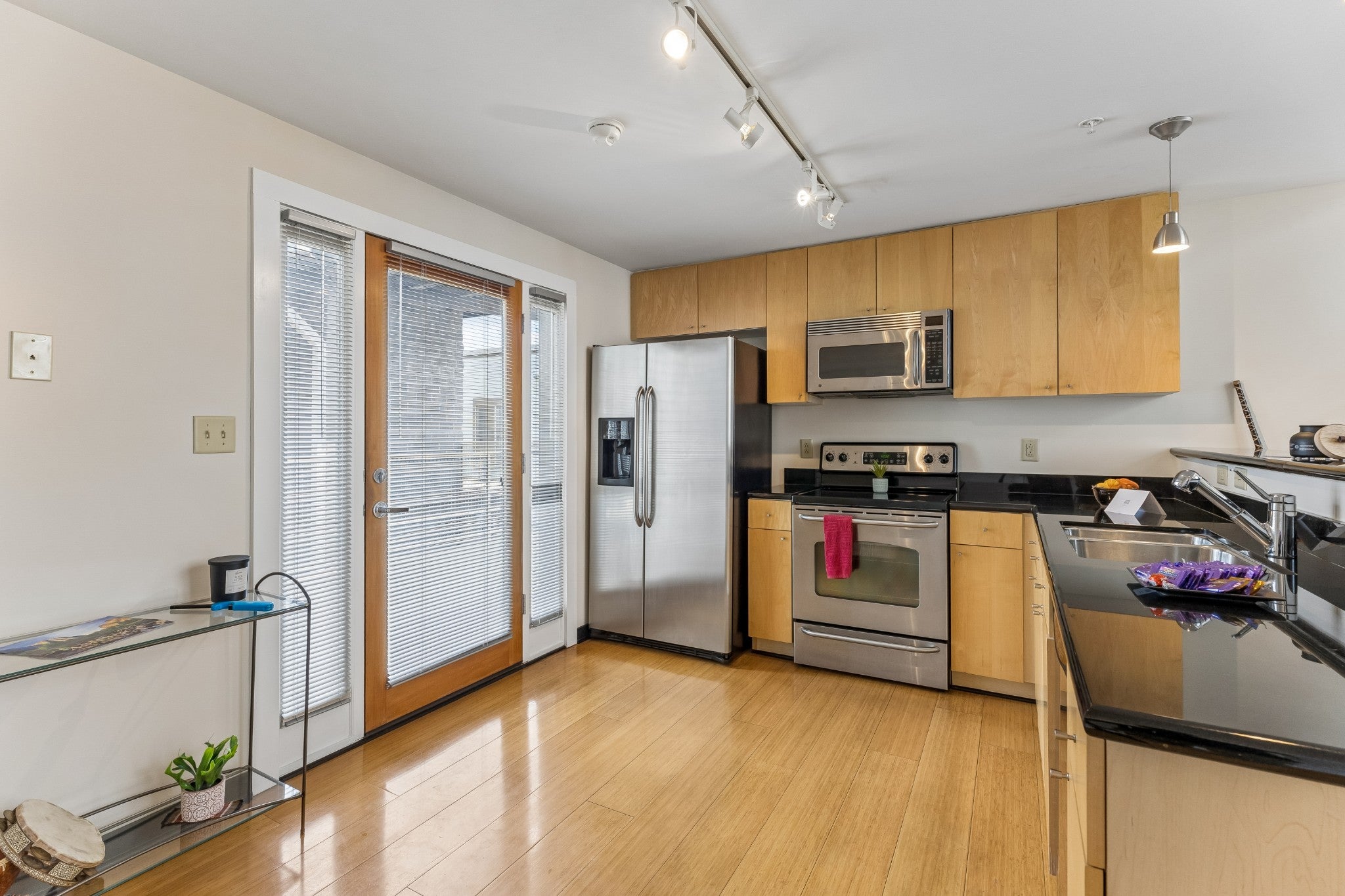 807 18th Ave S 408