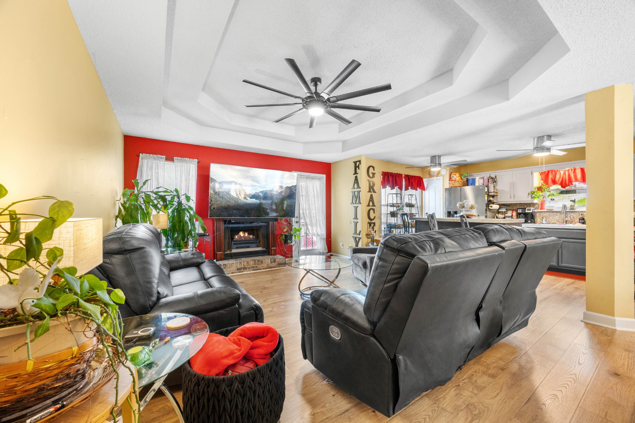 2049 Windmeade Dr