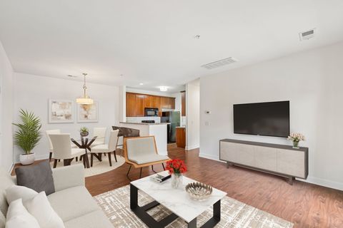 8221 Lenox Creekside Dr B12 Antioch TN 37013