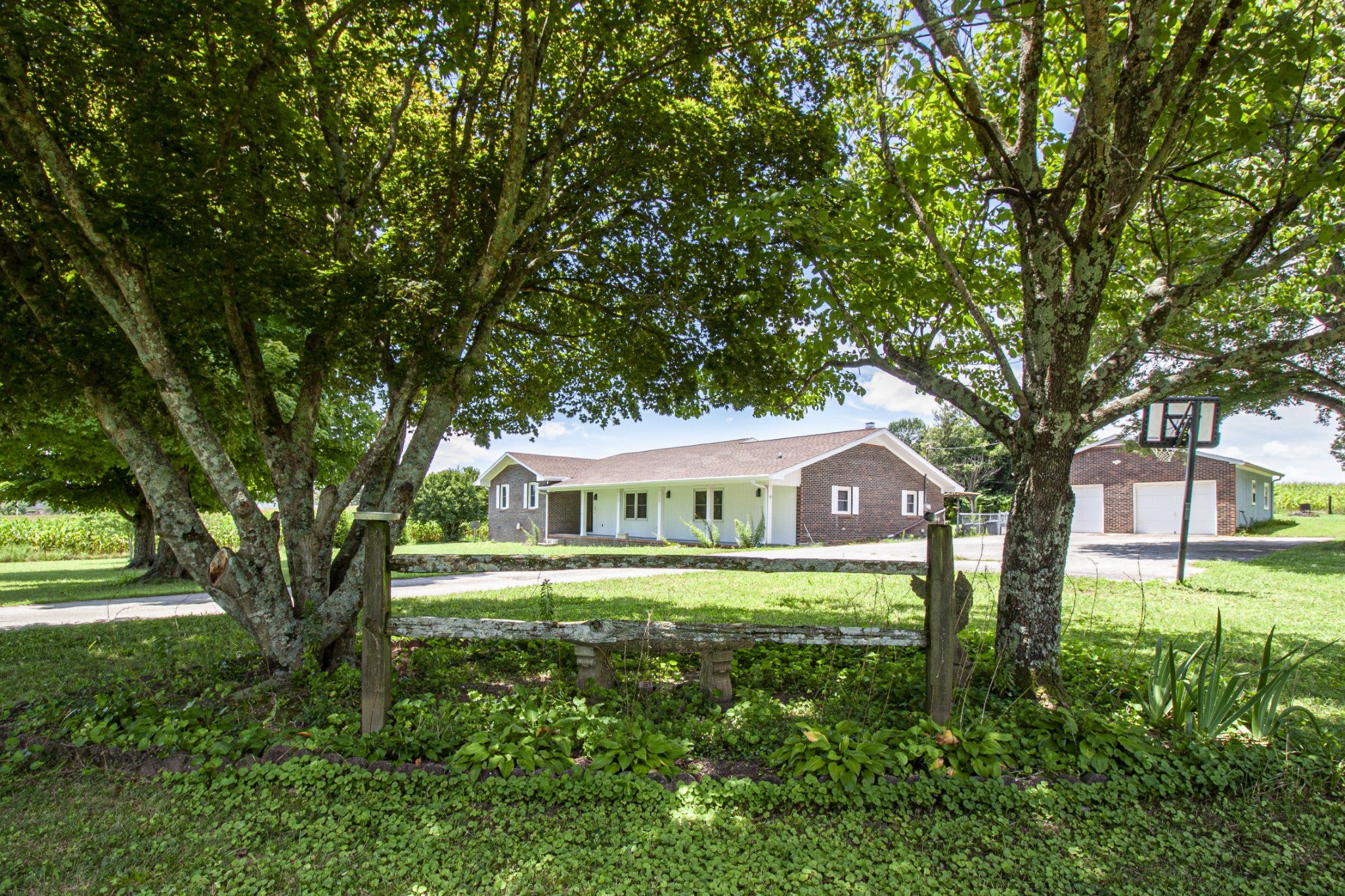 781 Blue Creek Rd