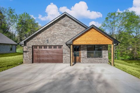 110 Hooper Dr, Charlotte, TN 37036 - MLS#: 2819809