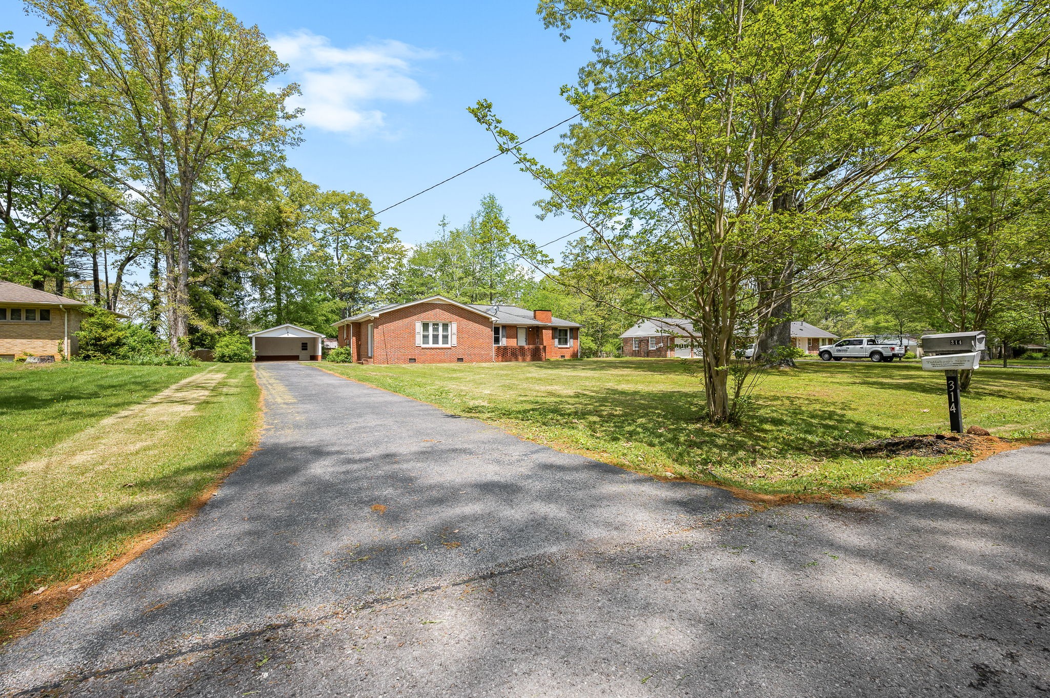 314 OAK PARK DRIVE