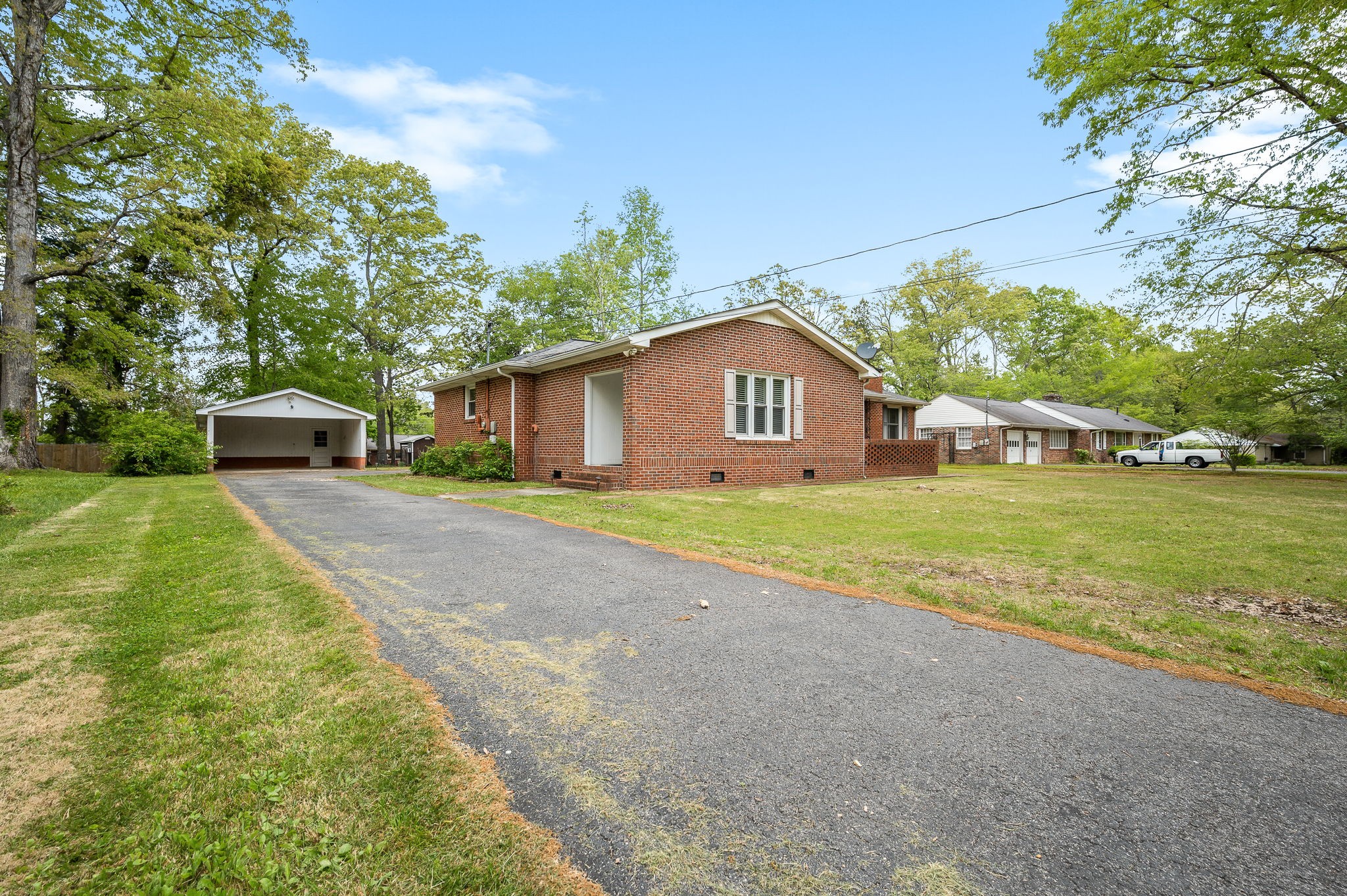 314 OAK PARK DRIVE