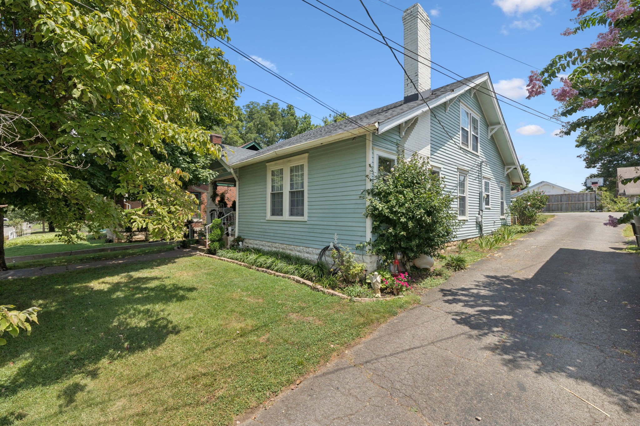 308 Walnut St