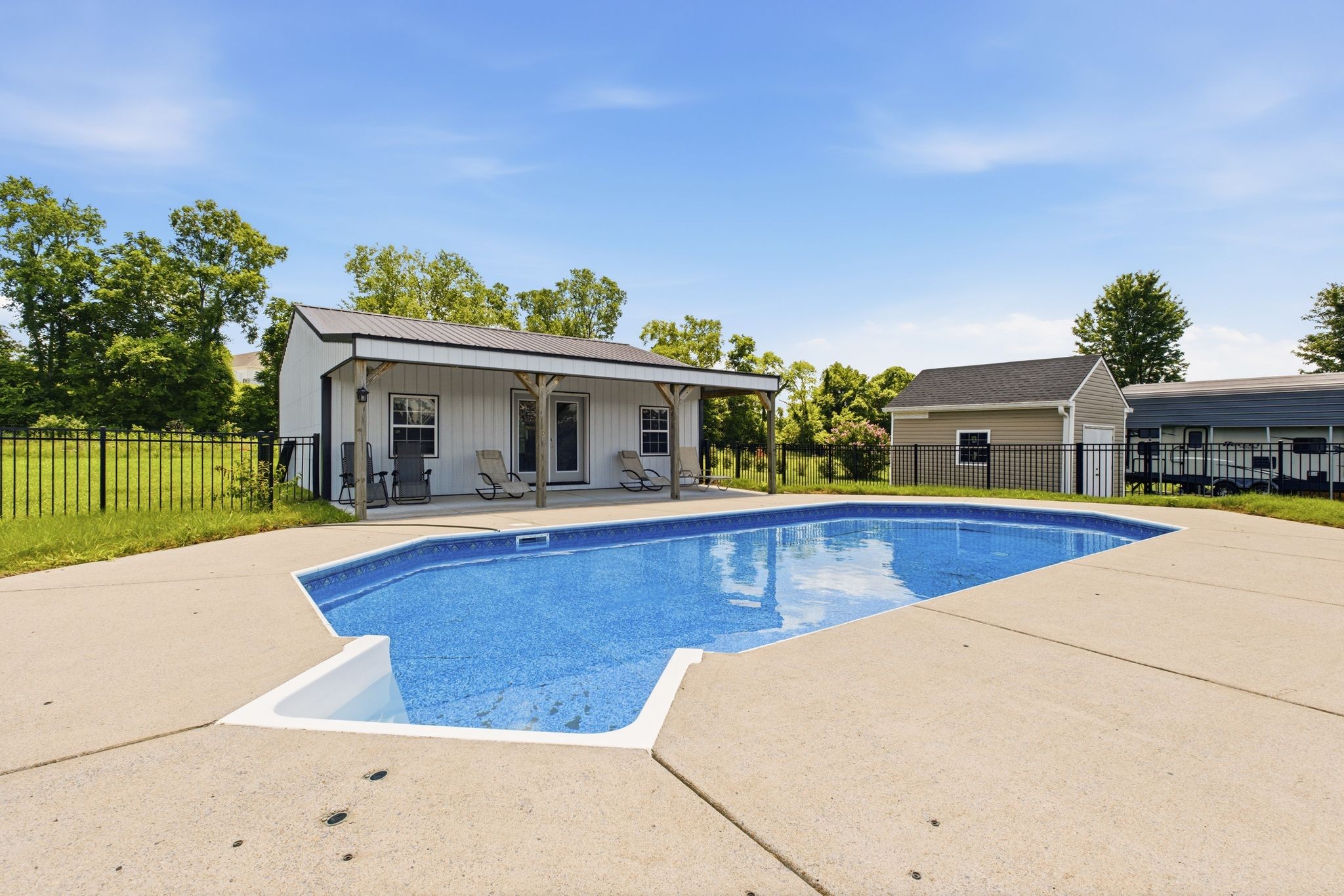 505 Stonehenge Dr