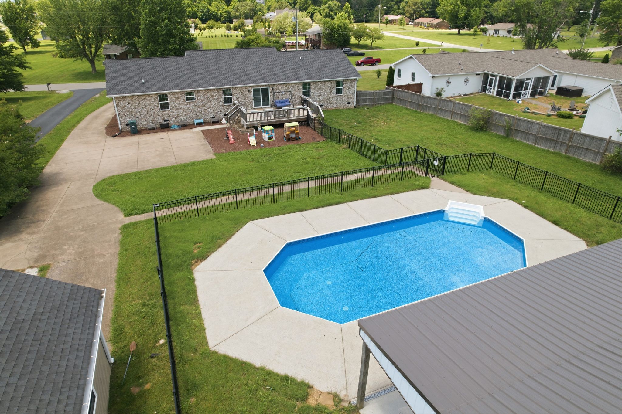 505 Stonehenge Dr