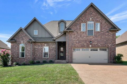 215 Ernest Dr Lebanon TN 37087