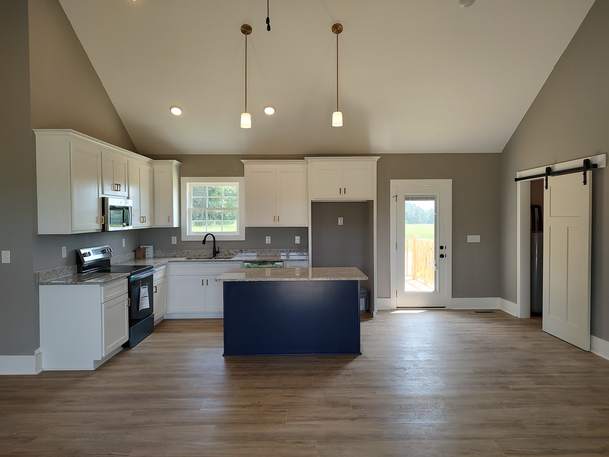 1496 Center Hill Rd