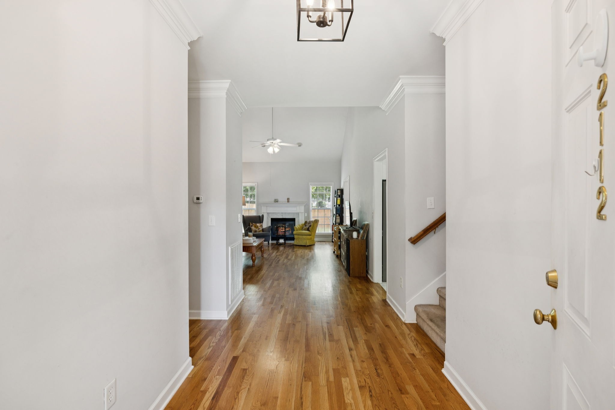 2112 Golden Oak Ln