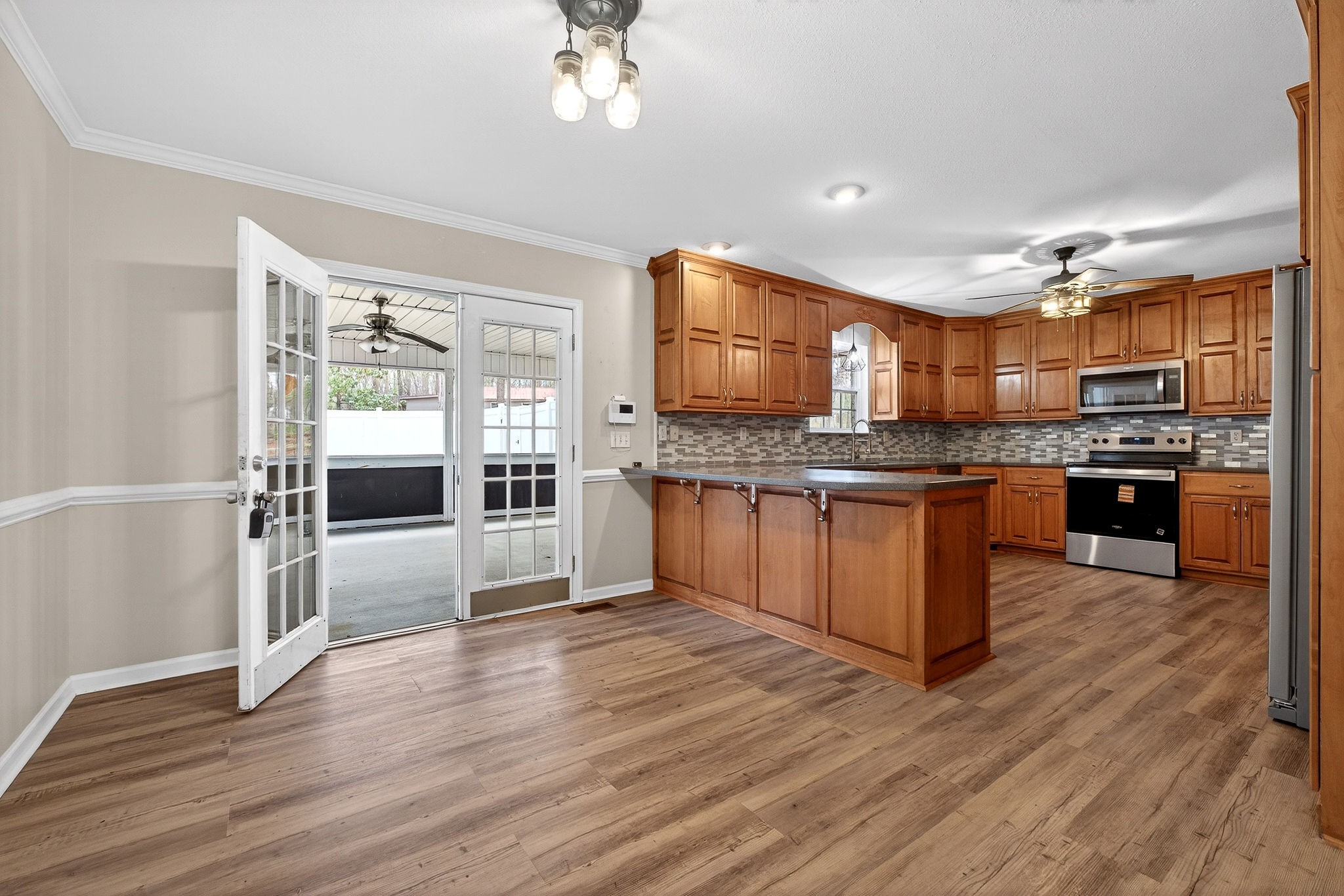 152 Black Mountain Rd E