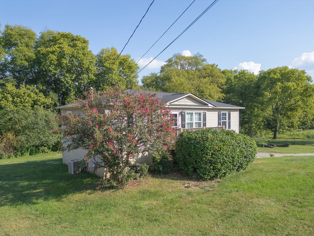139 Apple Valley Ct NE