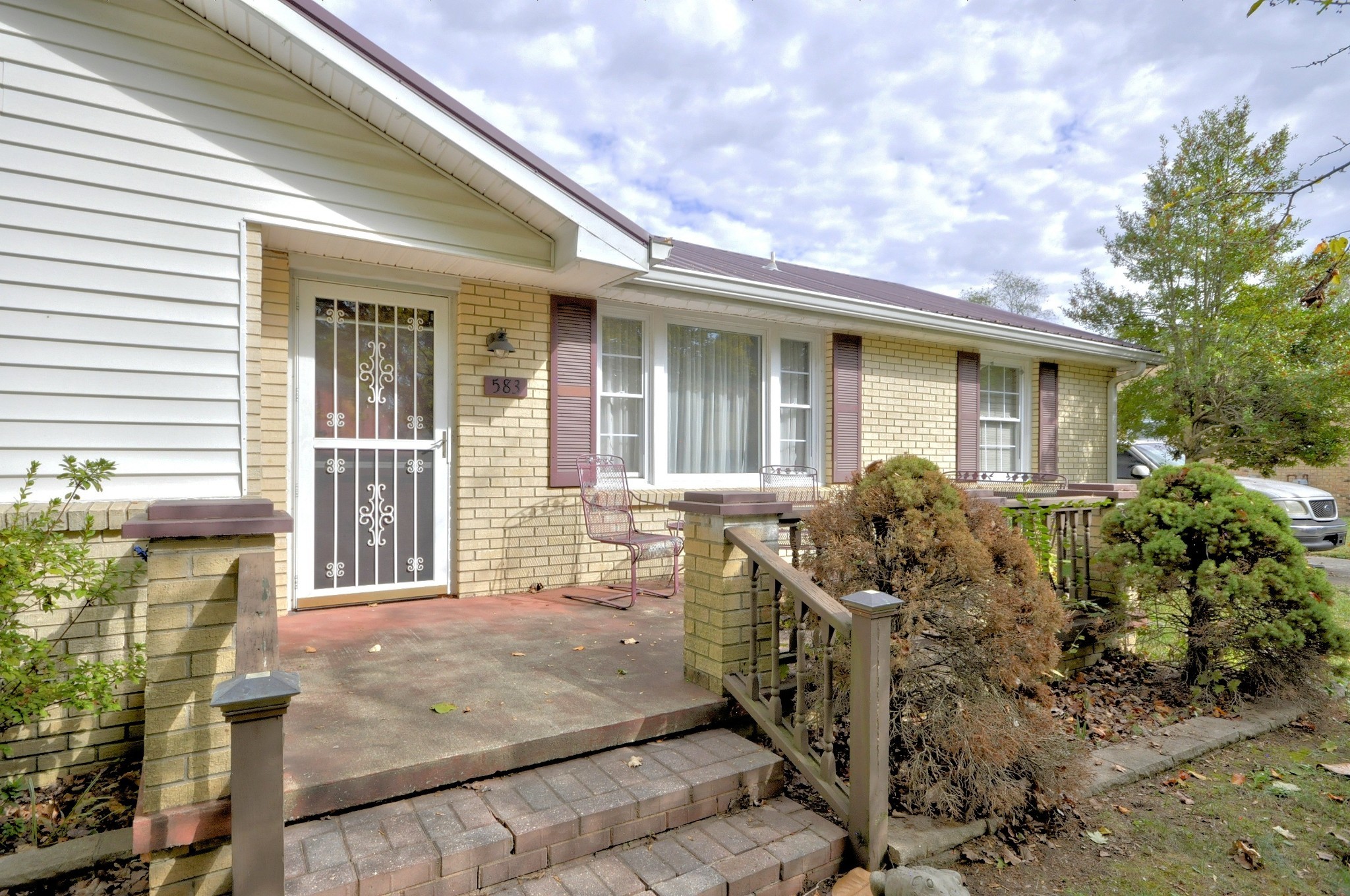 583 ORMAN DR