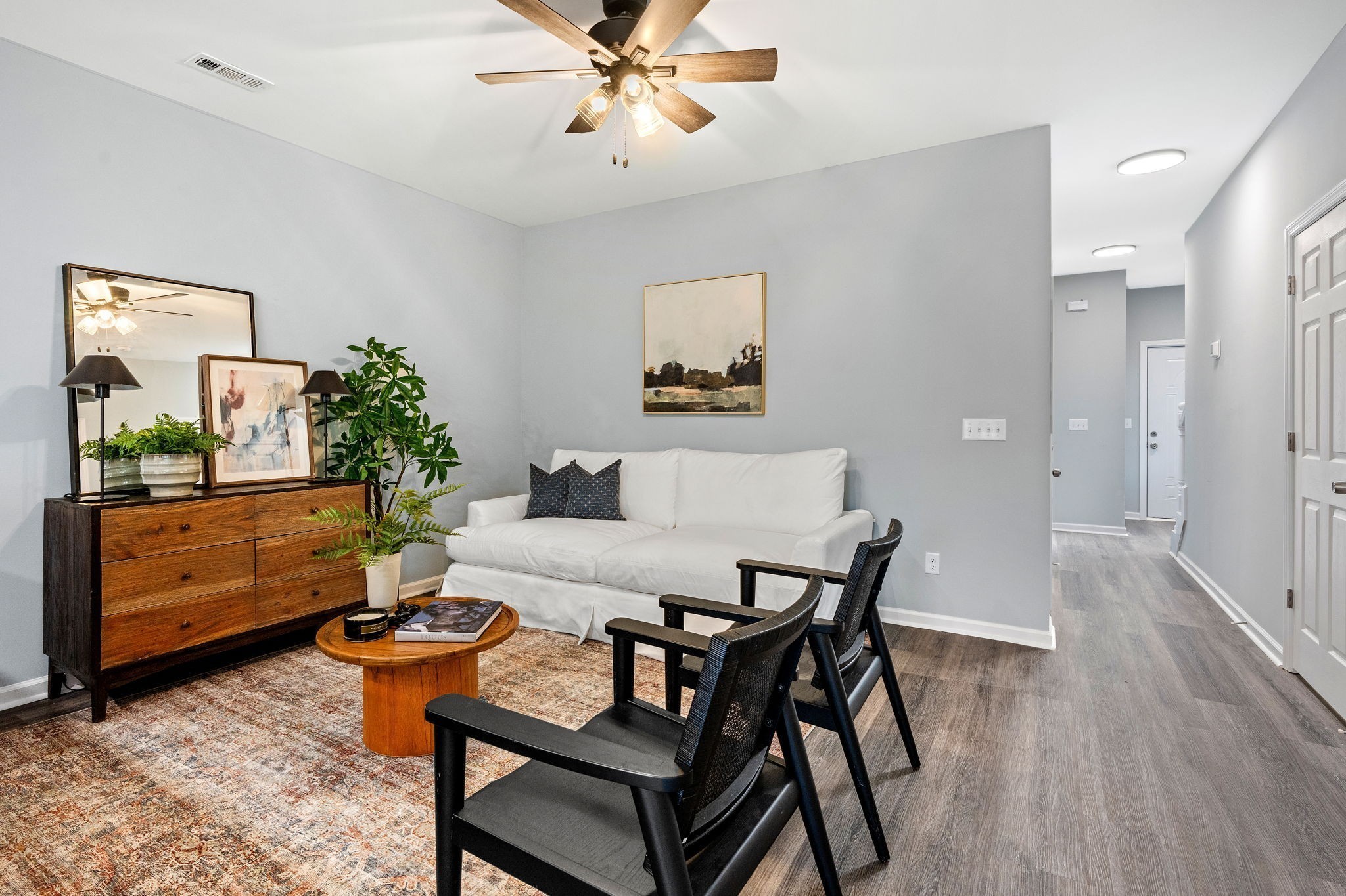 111 Longfellow Ln