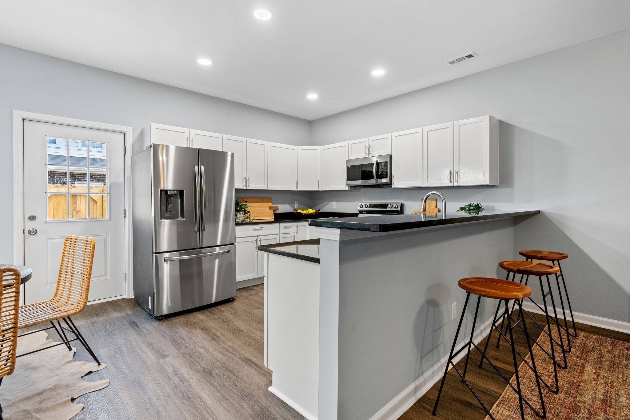 111 Longfellow Ln