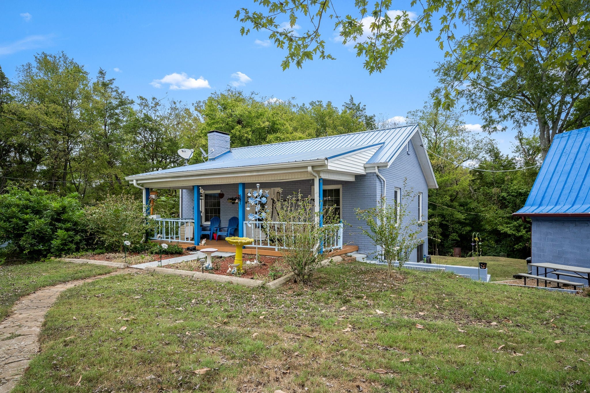 404 Old Nashville Dirt Rd