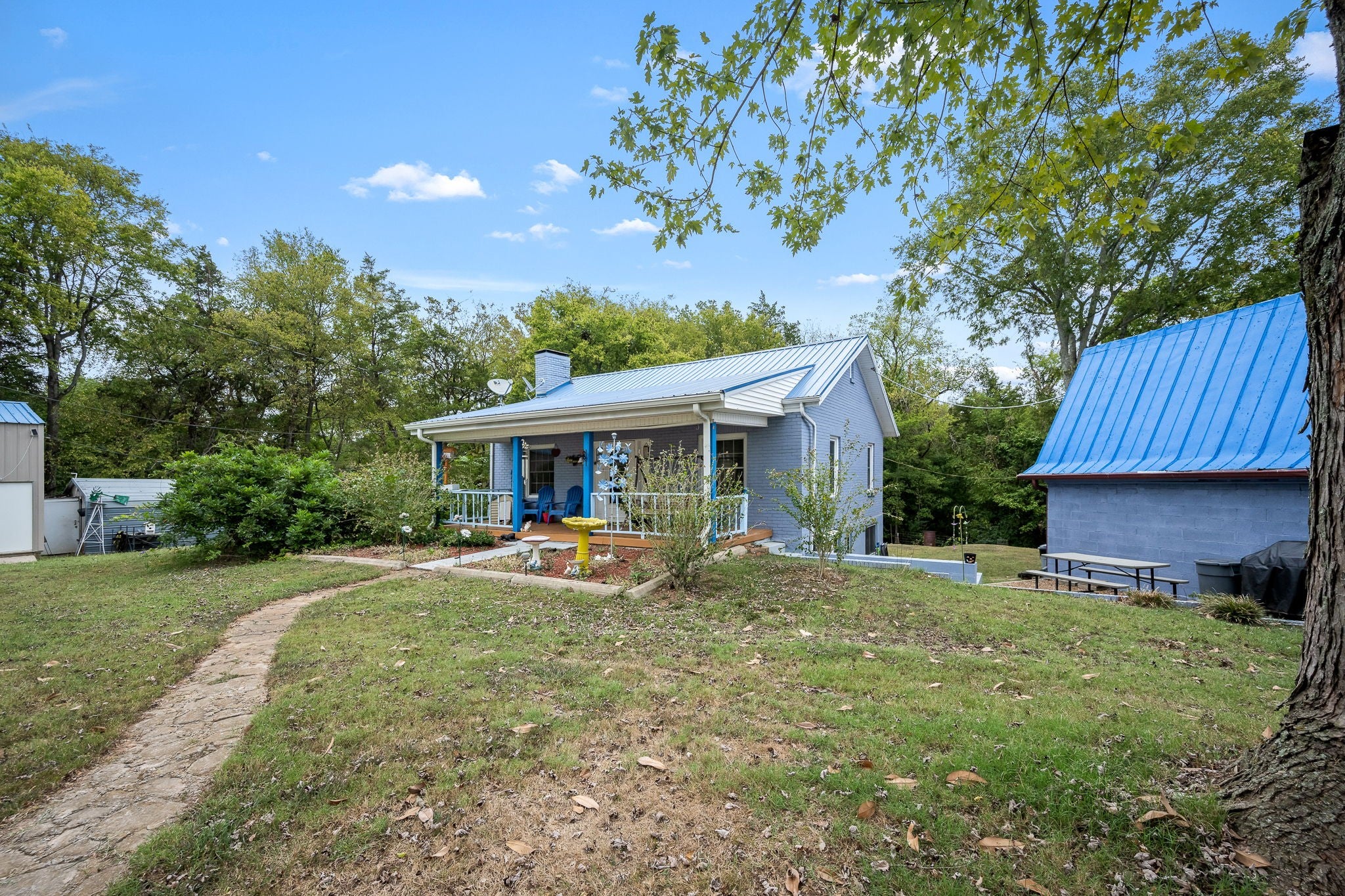 404 Old Nashville Dirt Rd