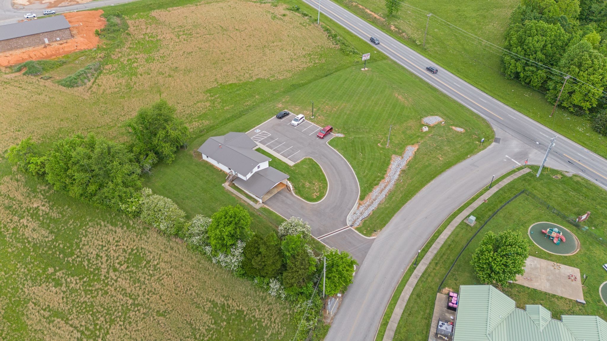 1665 Hicks Edgen Rd