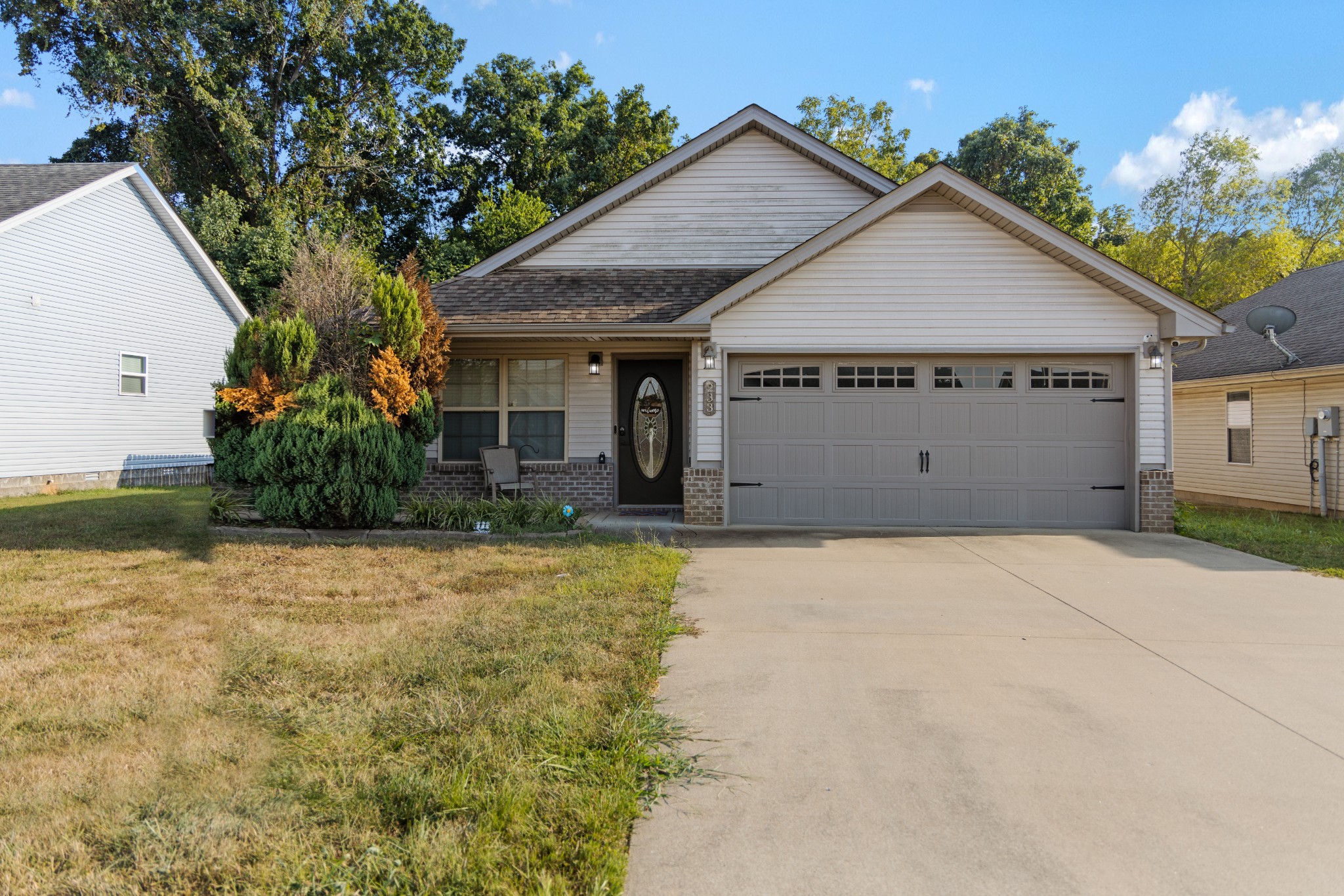 233 Azalea Dr