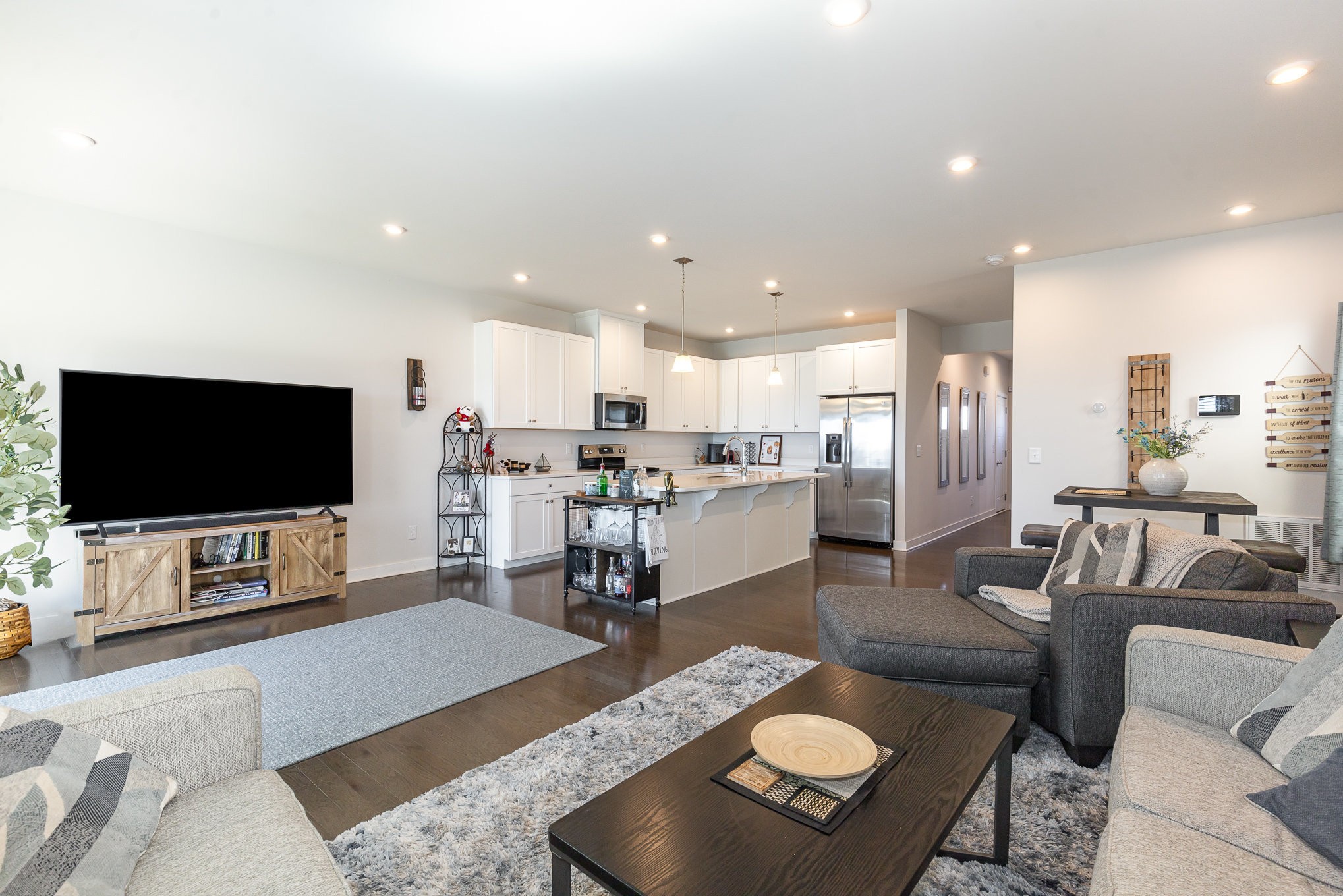 270 Dartmoor Pl