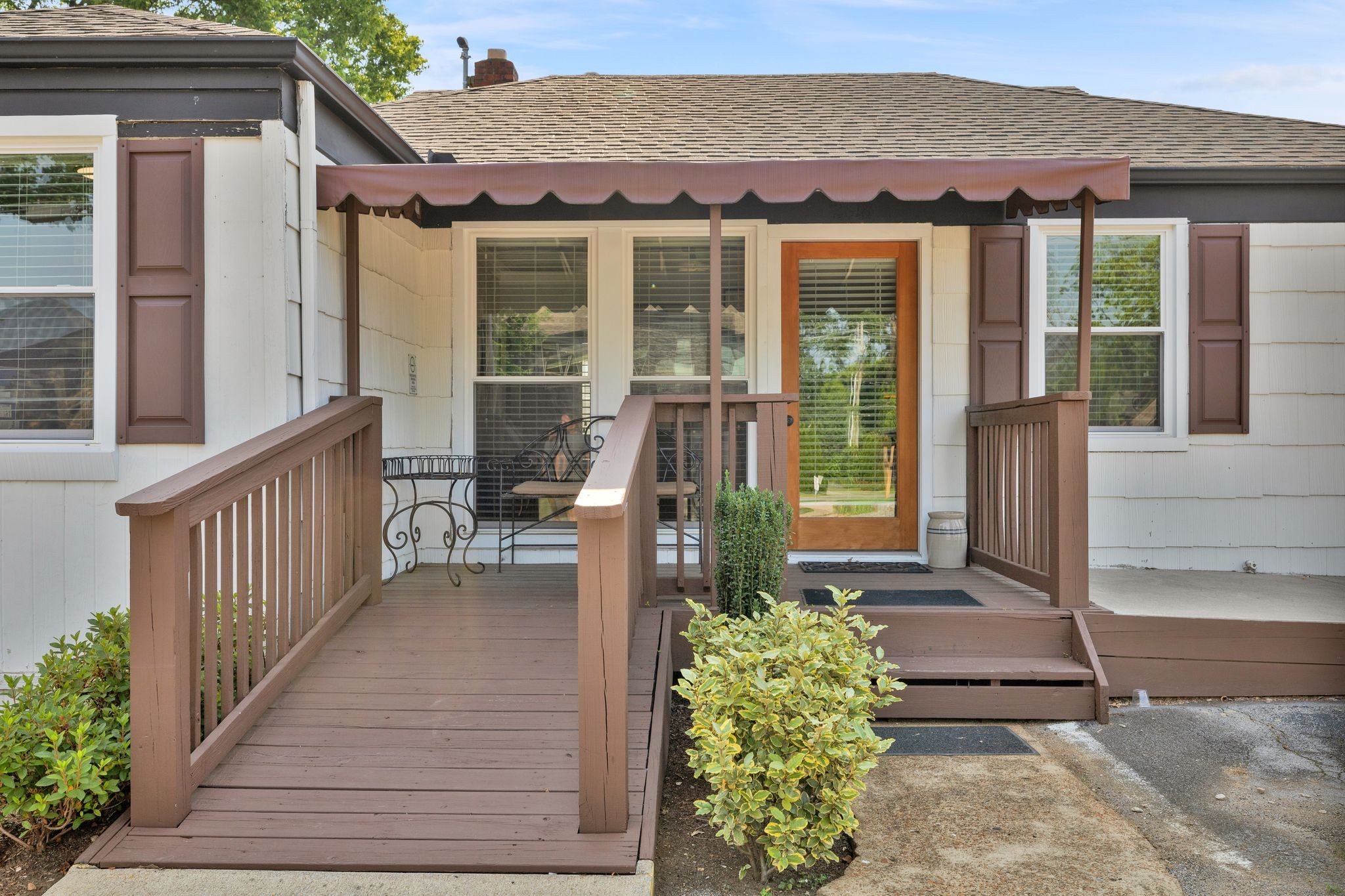 2818 Bransford Ave