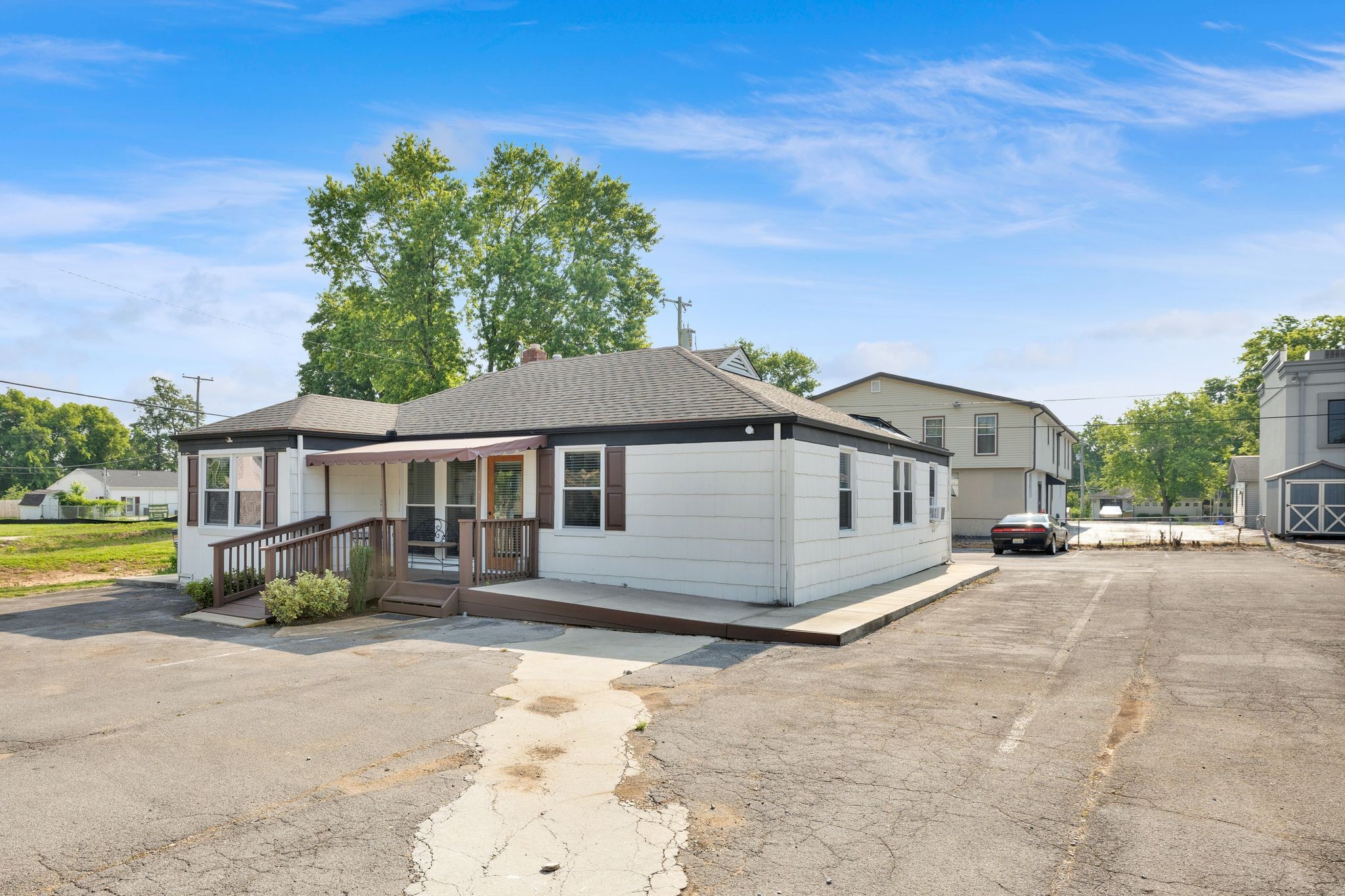 2818 Bransford Ave