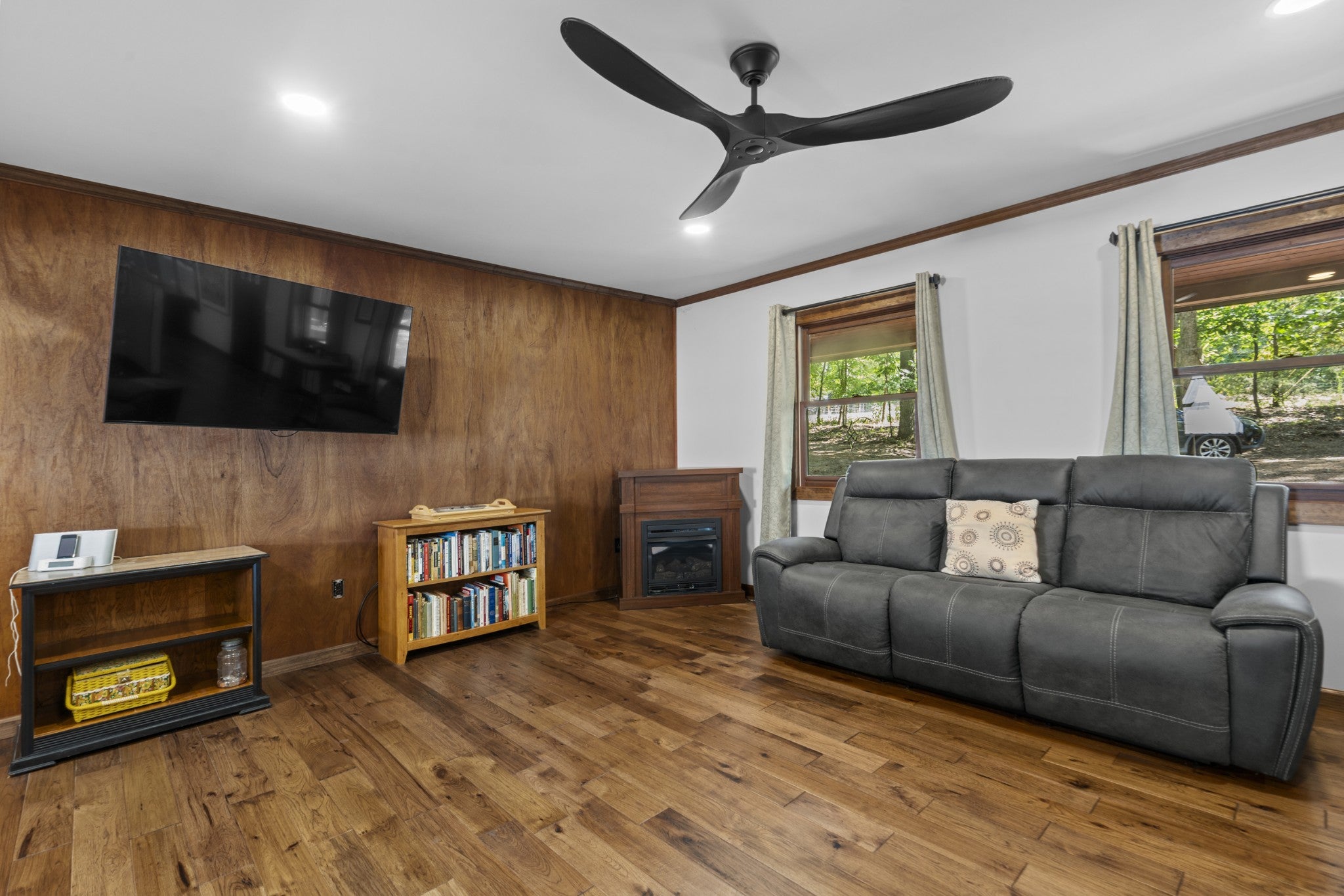 1035 Riverview Rd