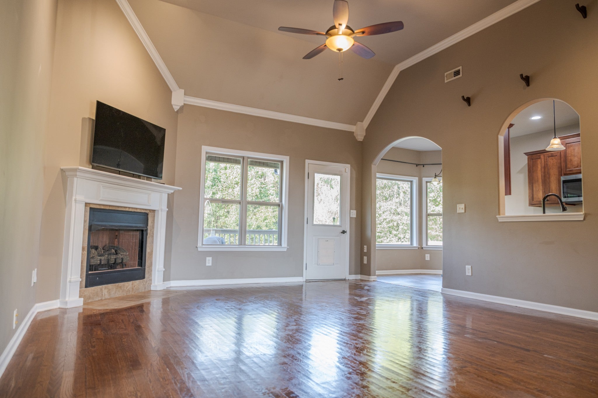 1329 Allmon Dr