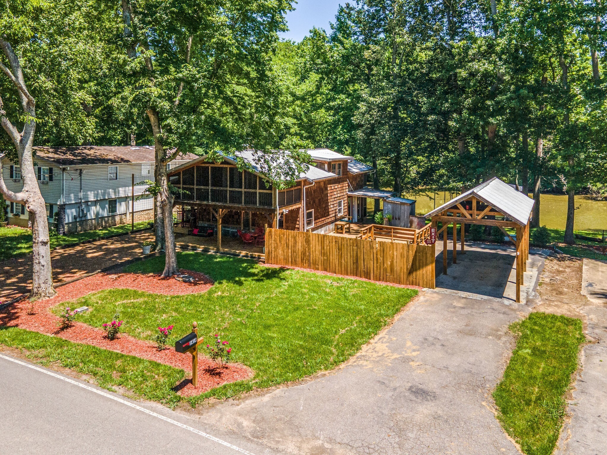 1357 Chapmansboro Rd