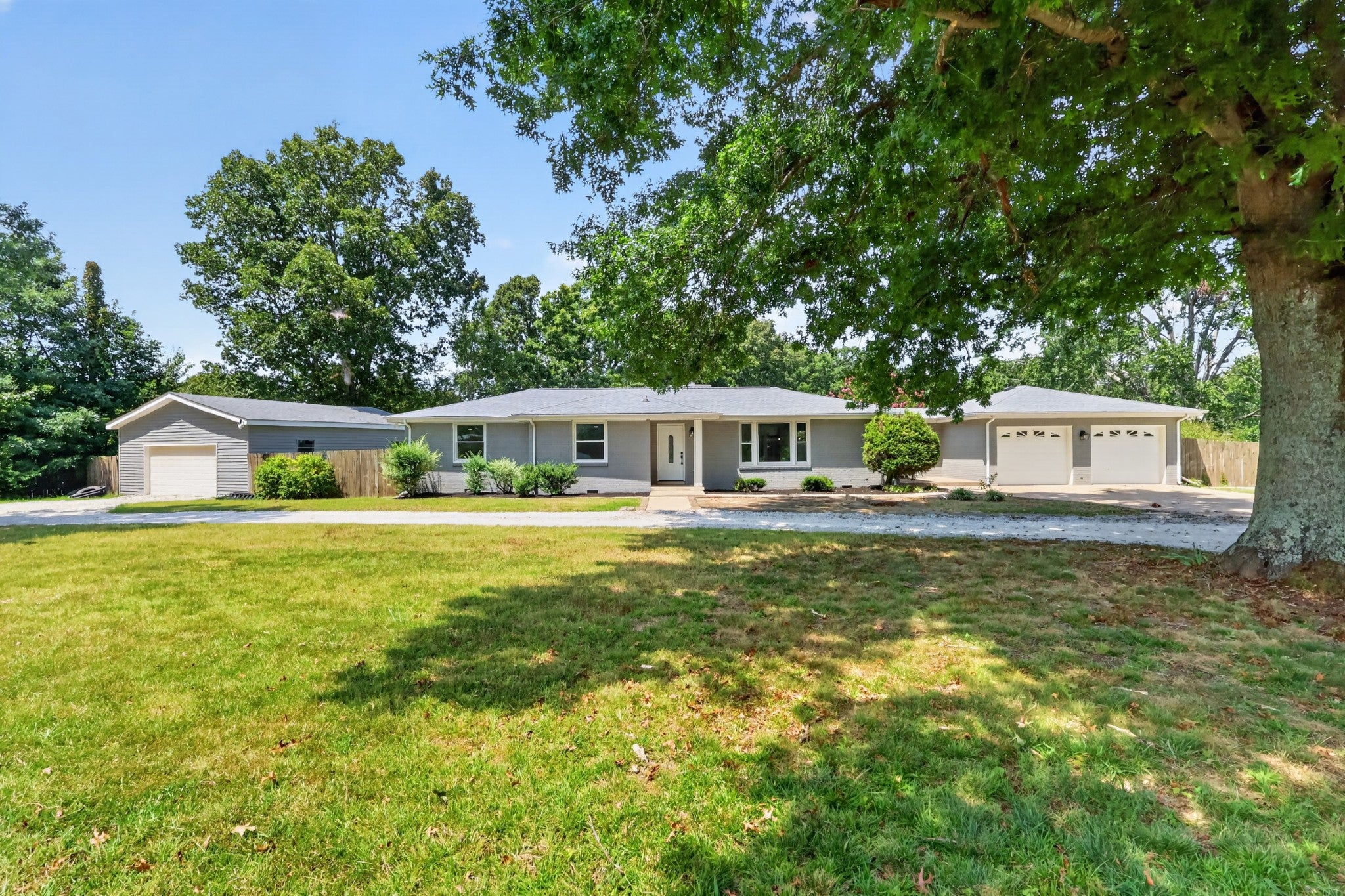3-bed listing at 7302 Henry Dr, Fairview