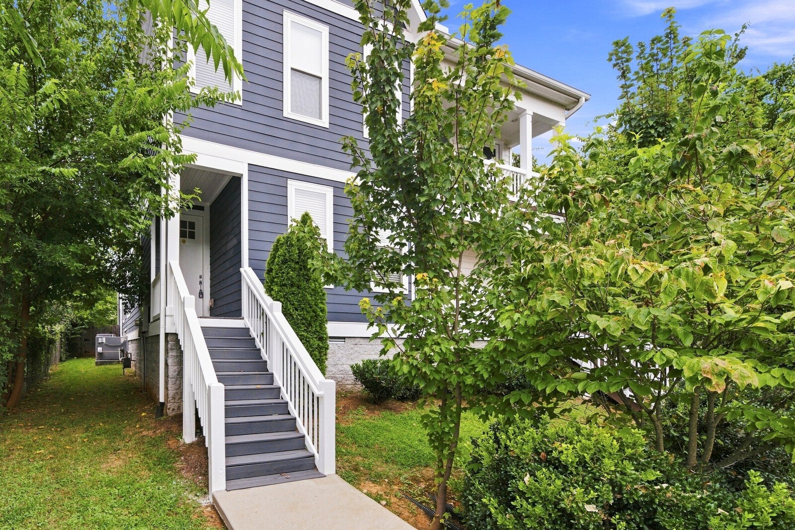 3-bed condo for sale in Nashville, TN 37207, 838a Lischey Ave 838a Lischey Ave, Nashville TN 37207 3-bed condo, photo 2 of 47