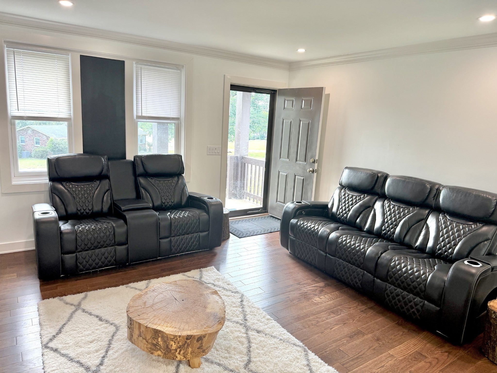 233 Riverwood Dr