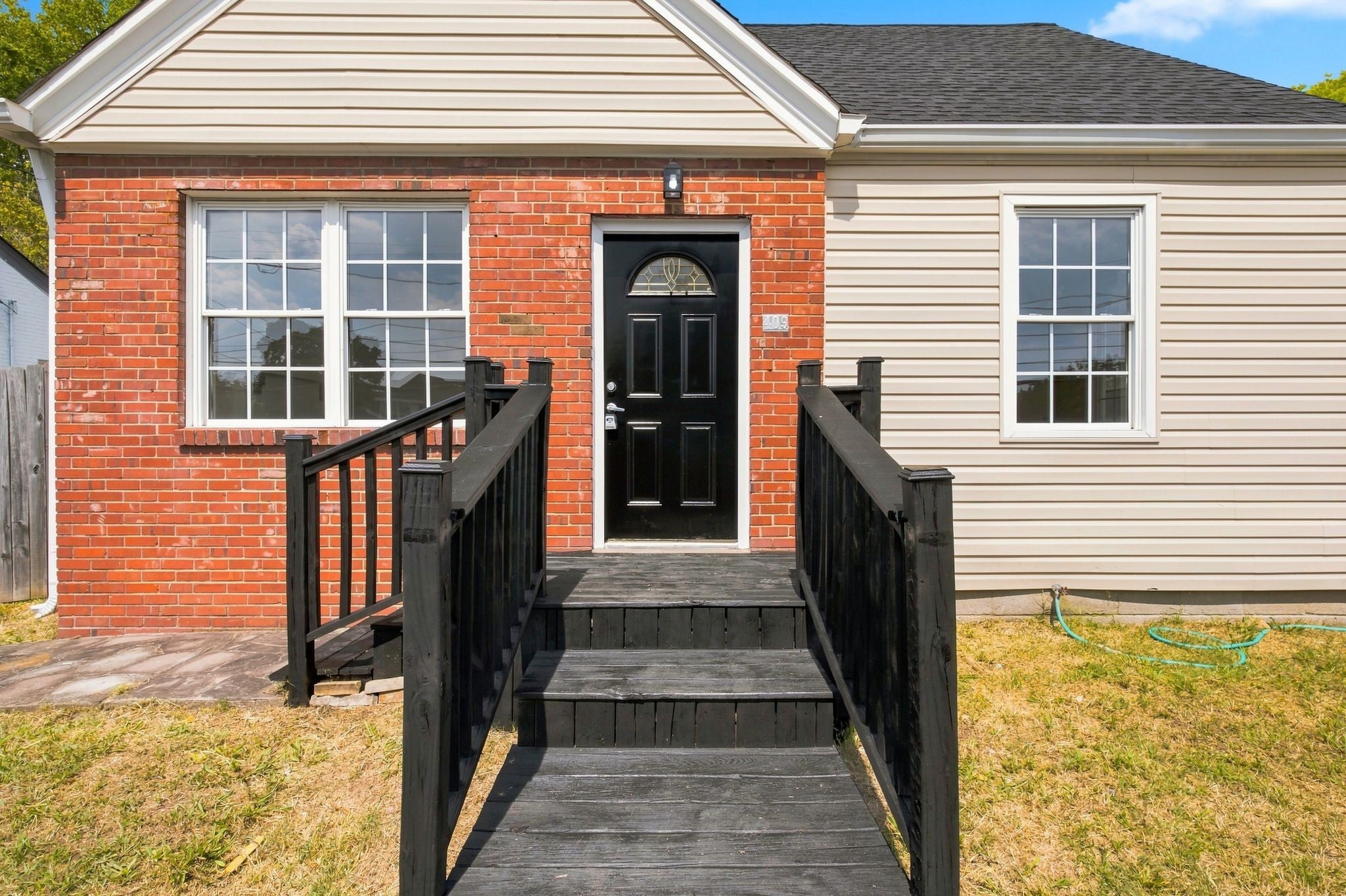 409 7th Ave W