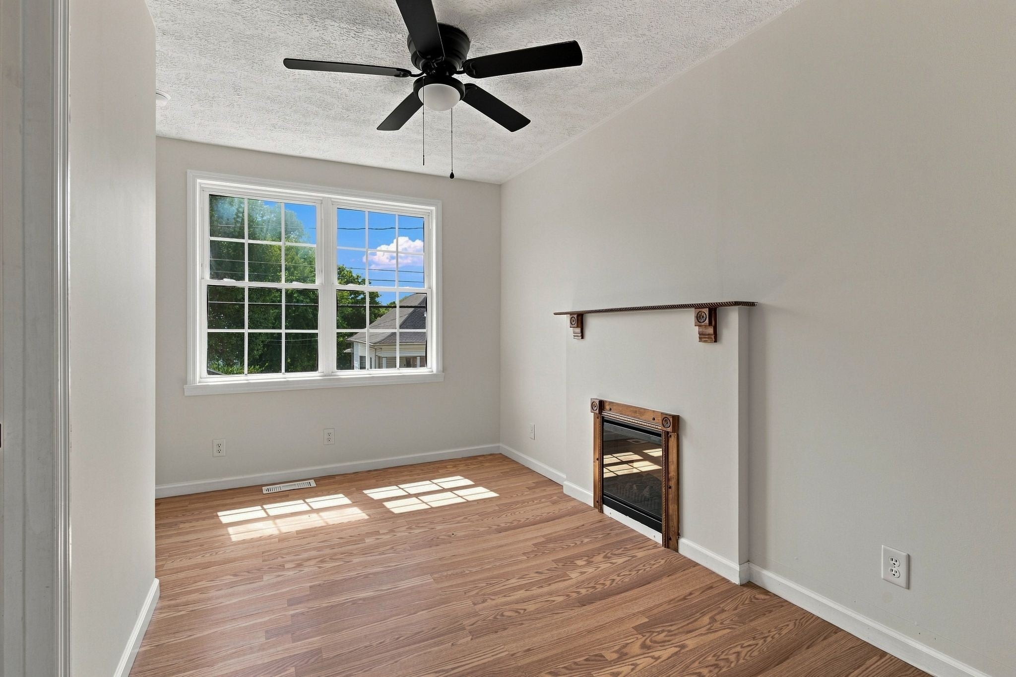 409 7th Ave W