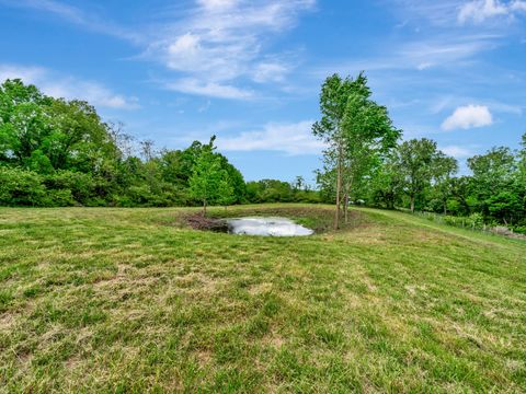 810 Pond Rd Dickson TN 37055