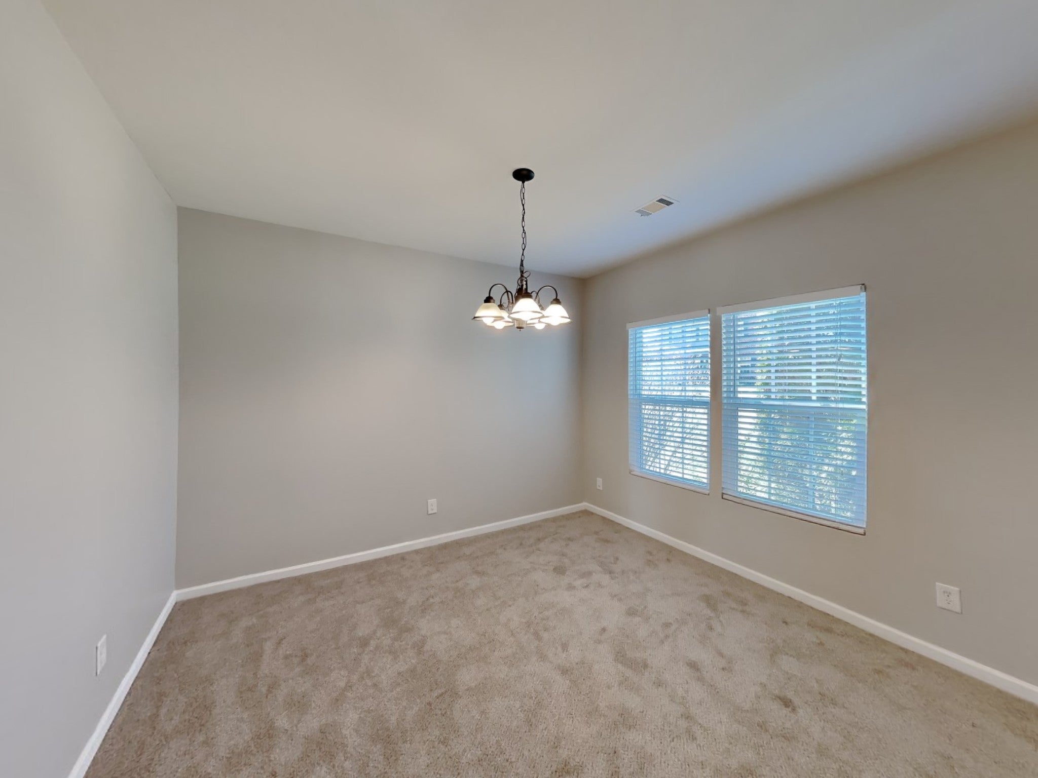 1024 Daniel Ln