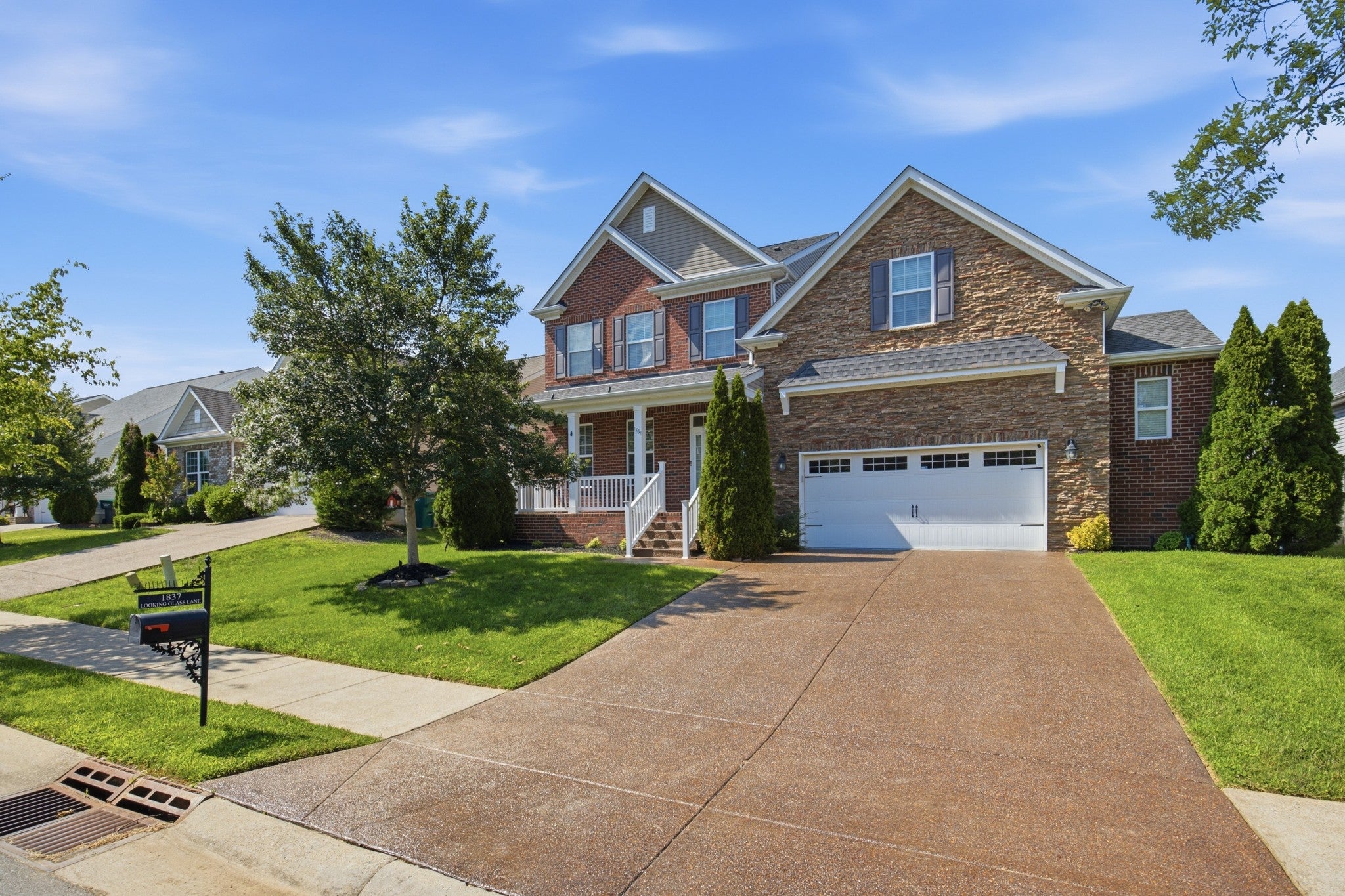 1837 Looking Glass Ln