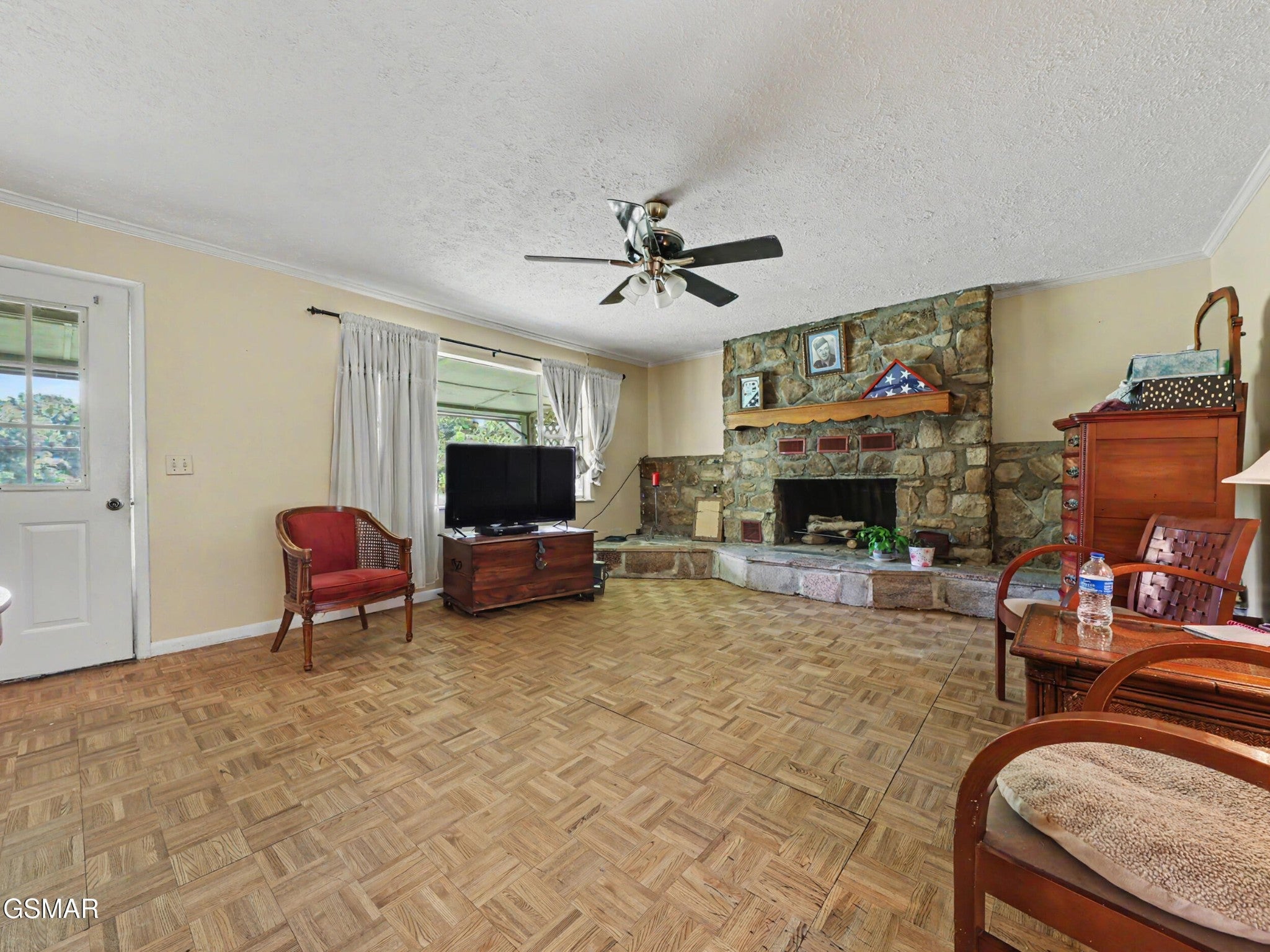 115 Dunn Way
