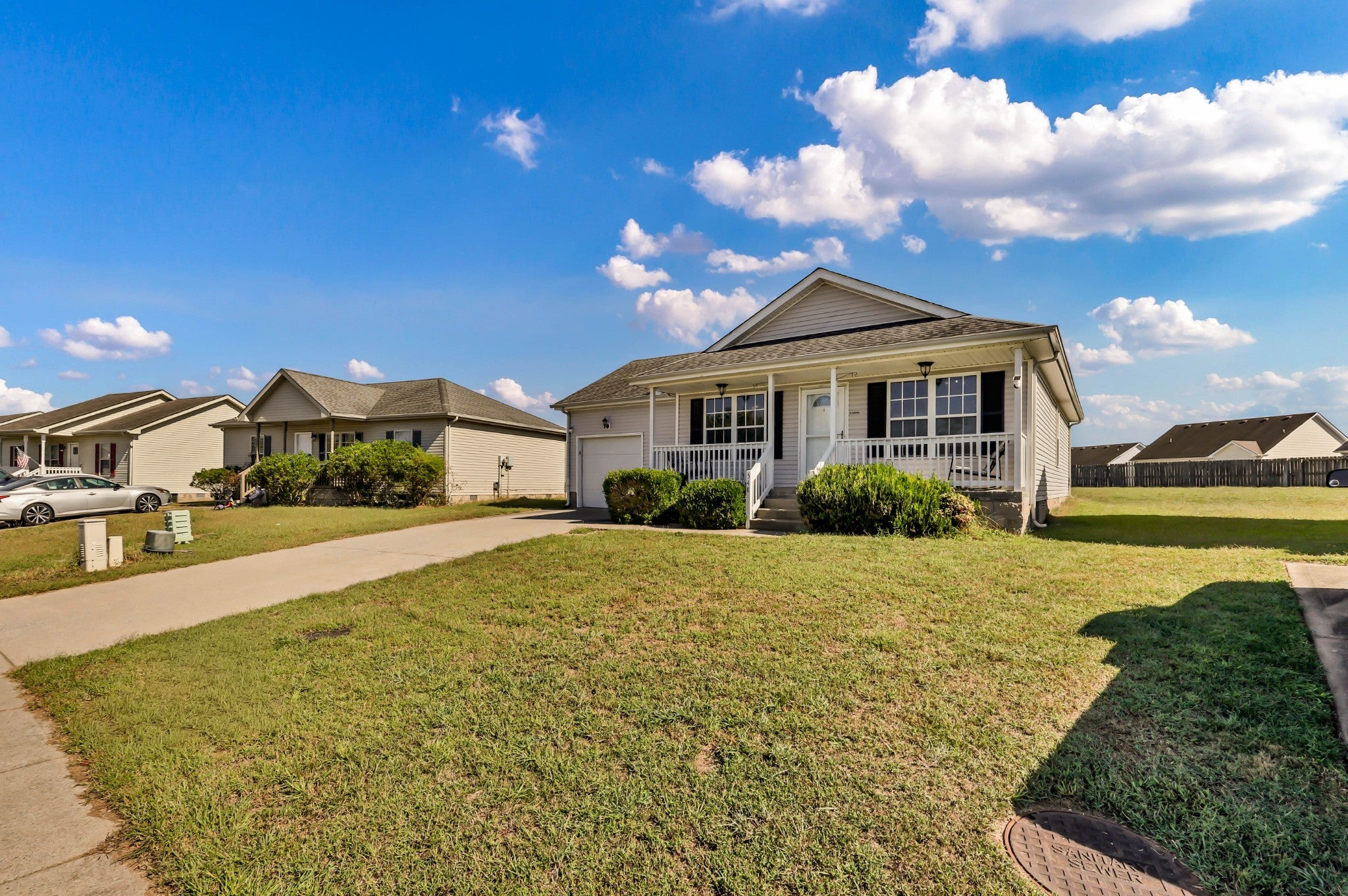 548 Oakmont Dr